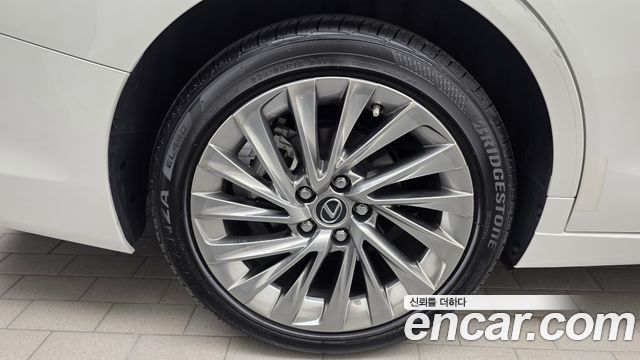 Lexus ES 2026 — photo 5