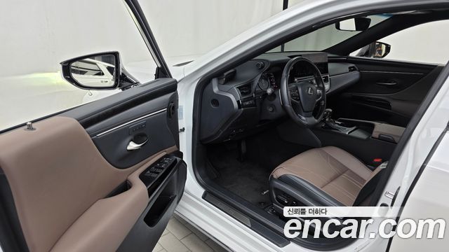 Lexus ES 2026 — photo 13