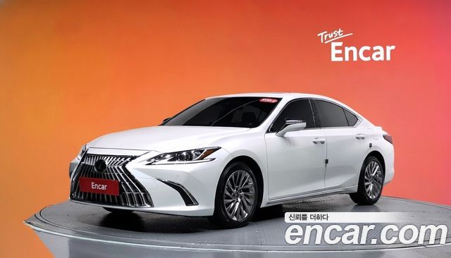 Lexus ES 2026 — photo 1