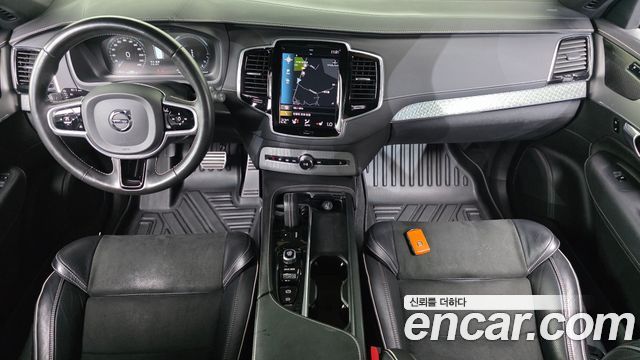 Volvo XC90 2021 — photo 10