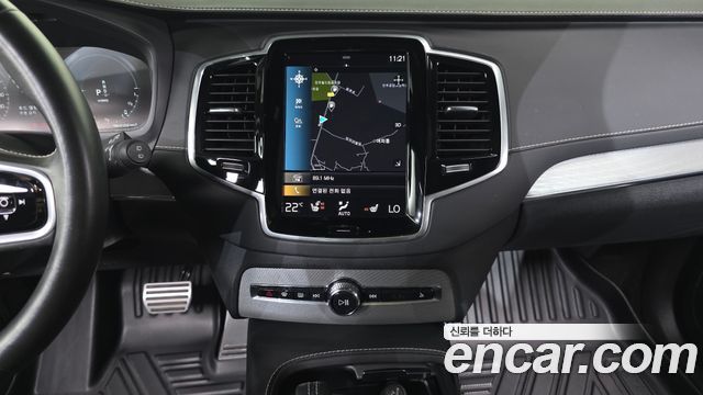 Volvo XC90 2021 — photo 19