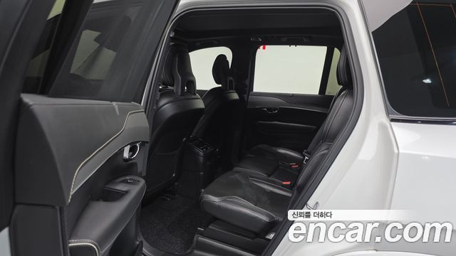 Volvo XC90 2021 — photo 21