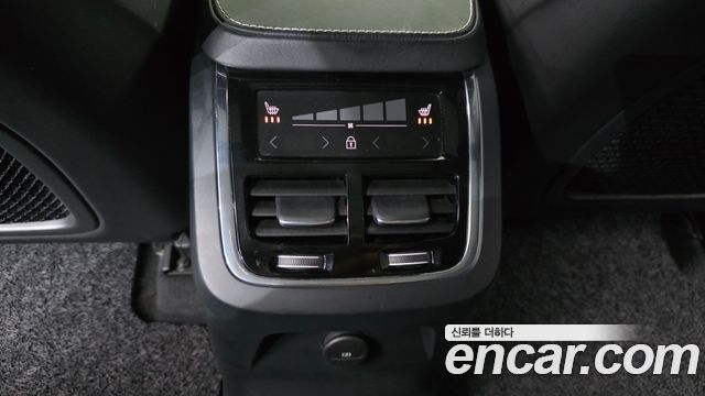 Volvo XC90 2021 — photo 22