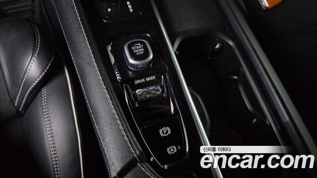 Volvo XC90 2021 — photo 30