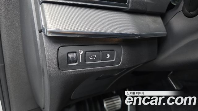 Volvo XC90 2021 — photo 35