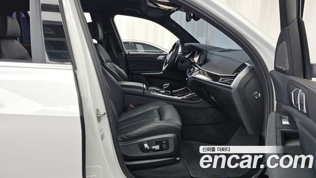 BMW X7 2022 — photo 17
