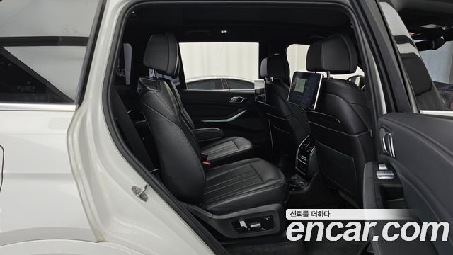 BMW X7 2022 — photo 18