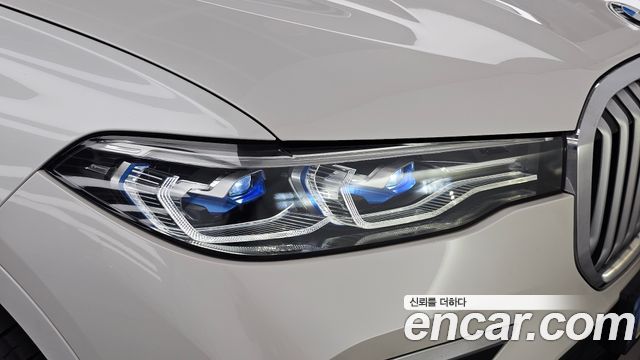 BMW X7 2022 — photo 8