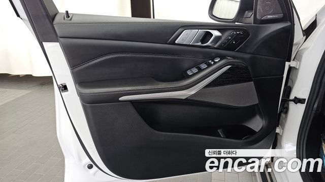 BMW X7 2022 — photo 14