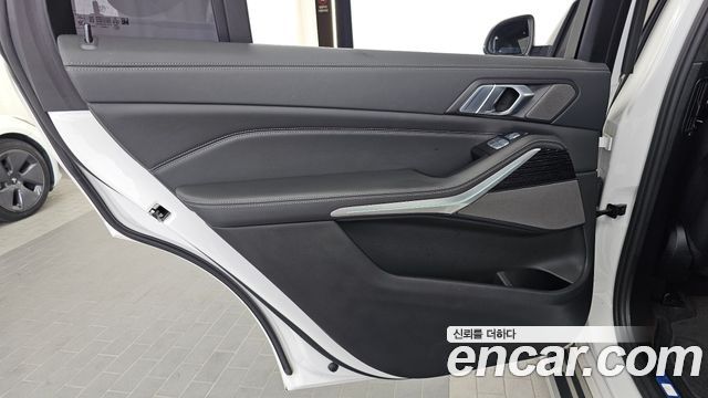 BMW X7 2022 — photo 15