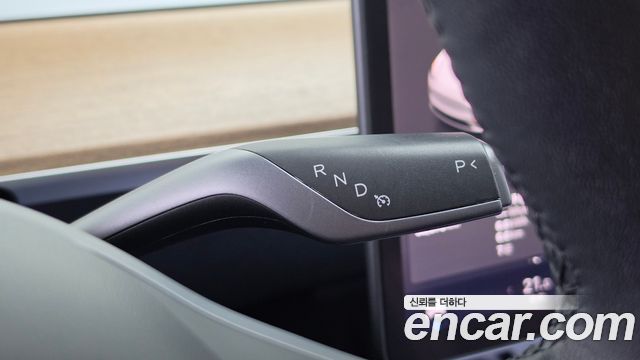 Tesla Model Y 2022 — photo 9