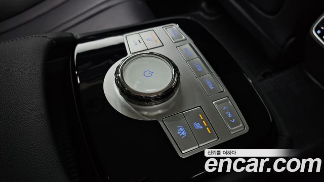 Genesis G80 2023 — photo 24