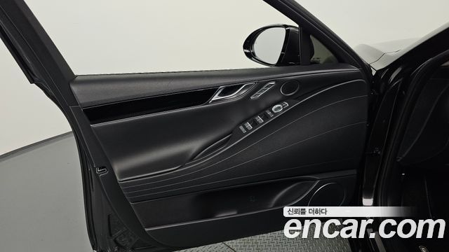 Genesis G80 2023 — photo 14