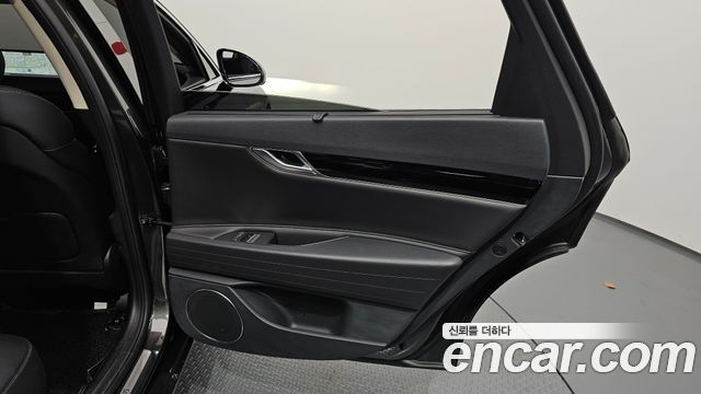 Genesis G80 2023 — photo 15
