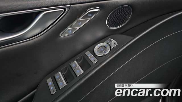 Genesis G80 2023 — photo 27