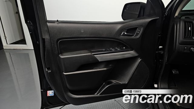 Chevrolet Korea Colorado 2021 — photo 27