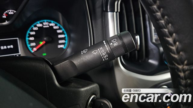 Chevrolet Korea Colorado 2021 — photo 28