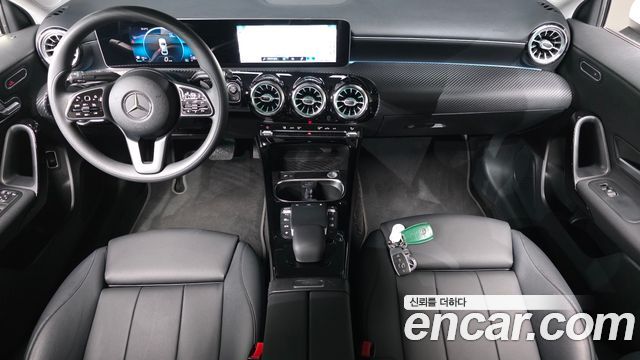 Mercedes-Benz A-Class 2020 — photo 7