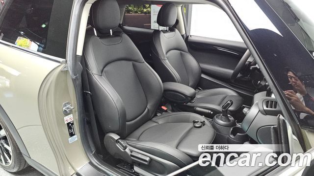 Mini Cooper 2020 — photo 10