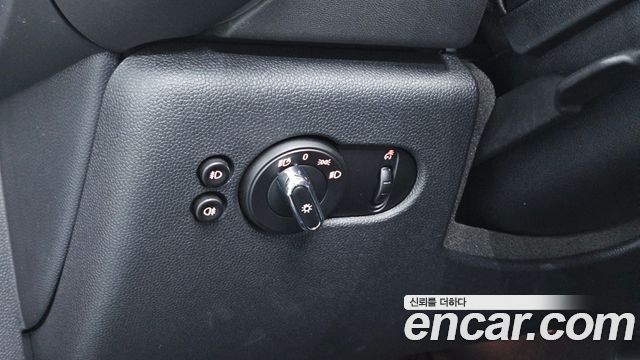 Mini Cooper 2020 — photo 14