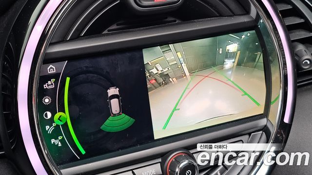 Mini Cooper 2020 — photo 16