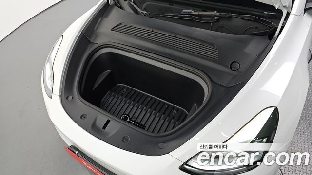 Tesla Model Y 2024 — photo 6