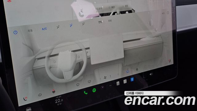 Tesla Model Y 2024 — photo 20