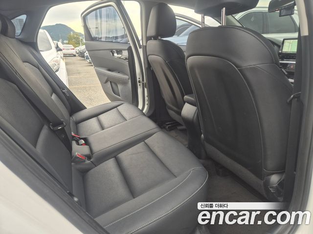 Kia K3 2024 — photo 9