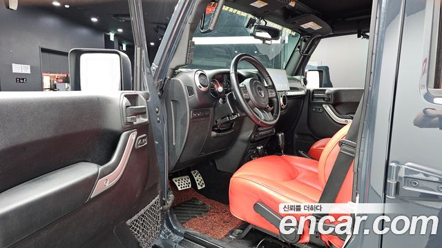 Jeep Wrangler 2016 — photo 13
