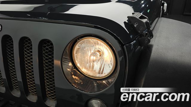 Jeep Wrangler 2016 — photo 8
