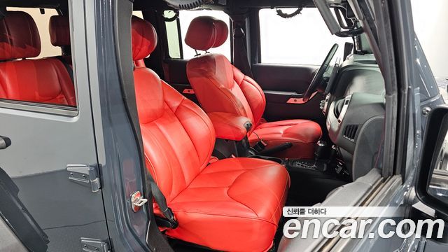 Jeep Wrangler 2016 — photo 16