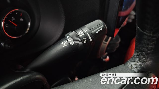 Jeep Wrangler 2016 — photo 30