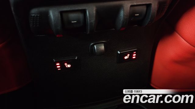 Jeep Wrangler 2016 — photo 31