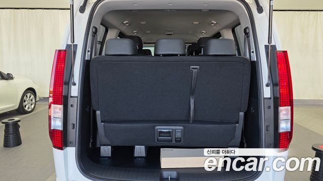 Hyundai Staria 2025 — photo 20