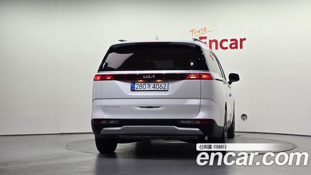 Kia Canival 2022 — photo 4