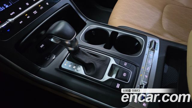 Kia Canival 2022 — photo 9