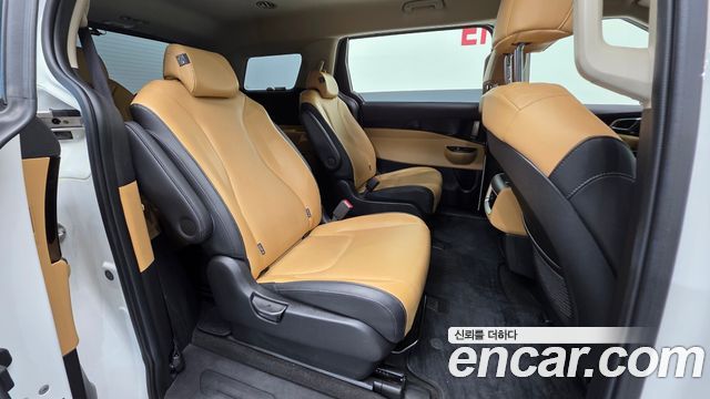 Kia Canival 2022 — photo 19