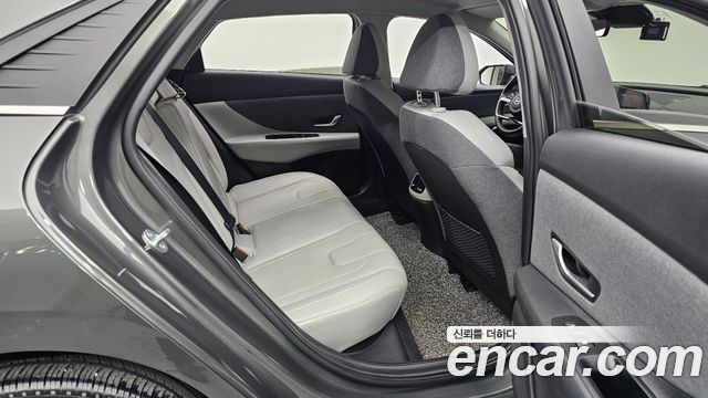Hyundai AVANTE 2023 — photo 11