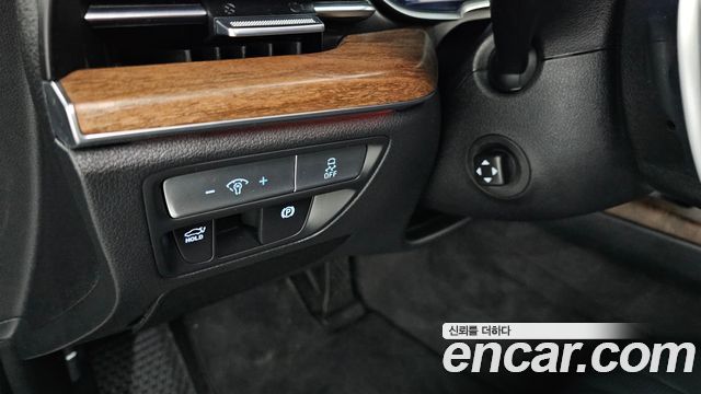 Genesis G80 2022 — photo 24