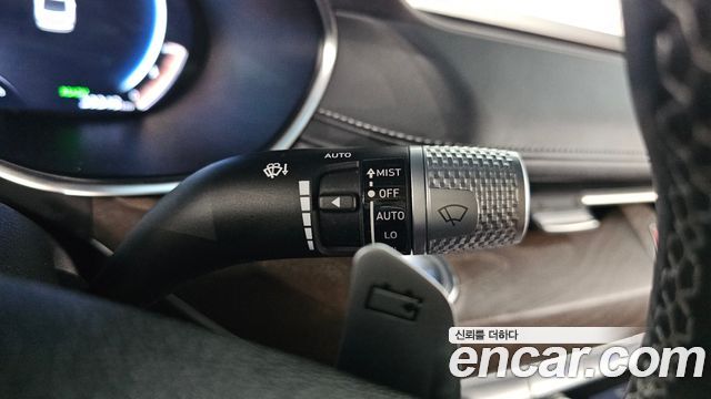 Genesis G80 2022 — photo 26