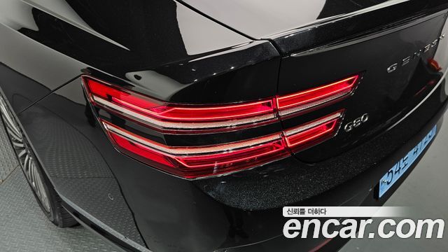 Genesis G80 2022 — photo 9