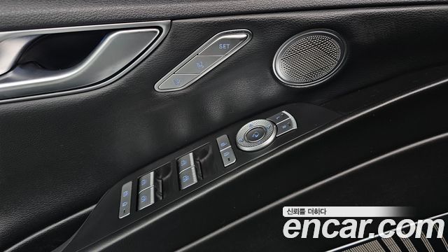 Genesis G80 2022 — photo 27