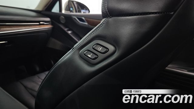Genesis G80 2022 — photo 28