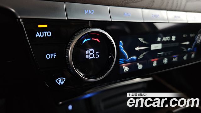 Genesis G80 2022 — photo 29