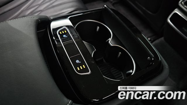 Genesis G80 2022 — photo 30