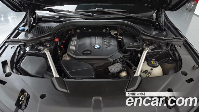 BMW Gran Turismo 2020 — photo 6