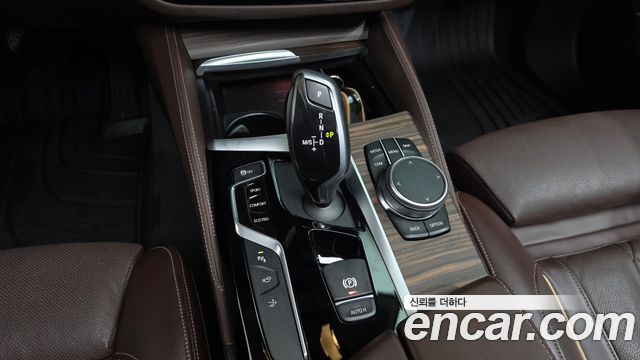 BMW Gran Turismo 2020 — photo 12