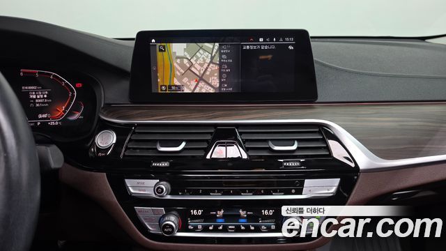 BMW Gran Turismo 2020 — photo 19