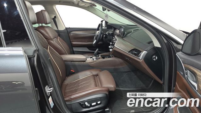 BMW Gran Turismo 2020 — photo 16