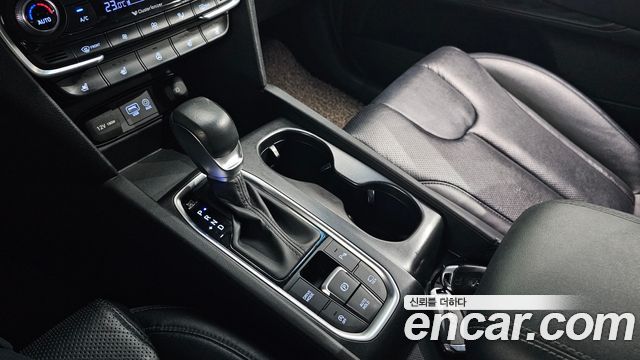 Hyundai Santafe 2019 — photo 12